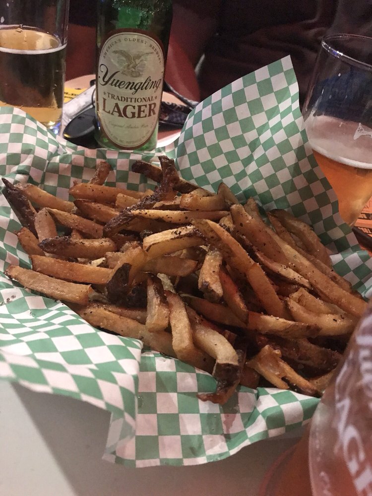 A basket of fries
