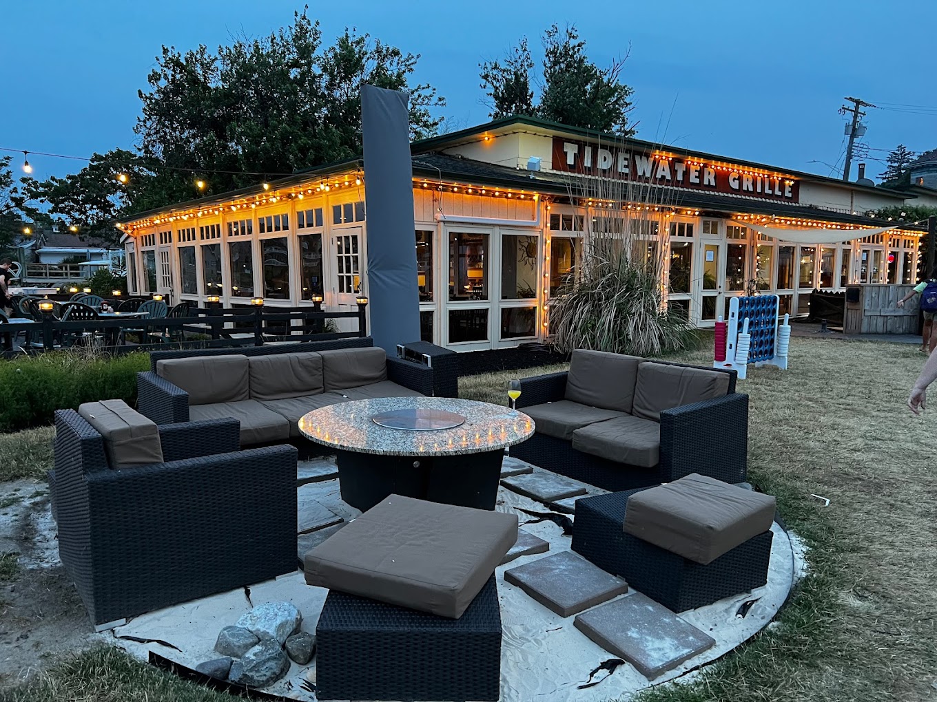 Exterior and fire pits of Tidewater Grille